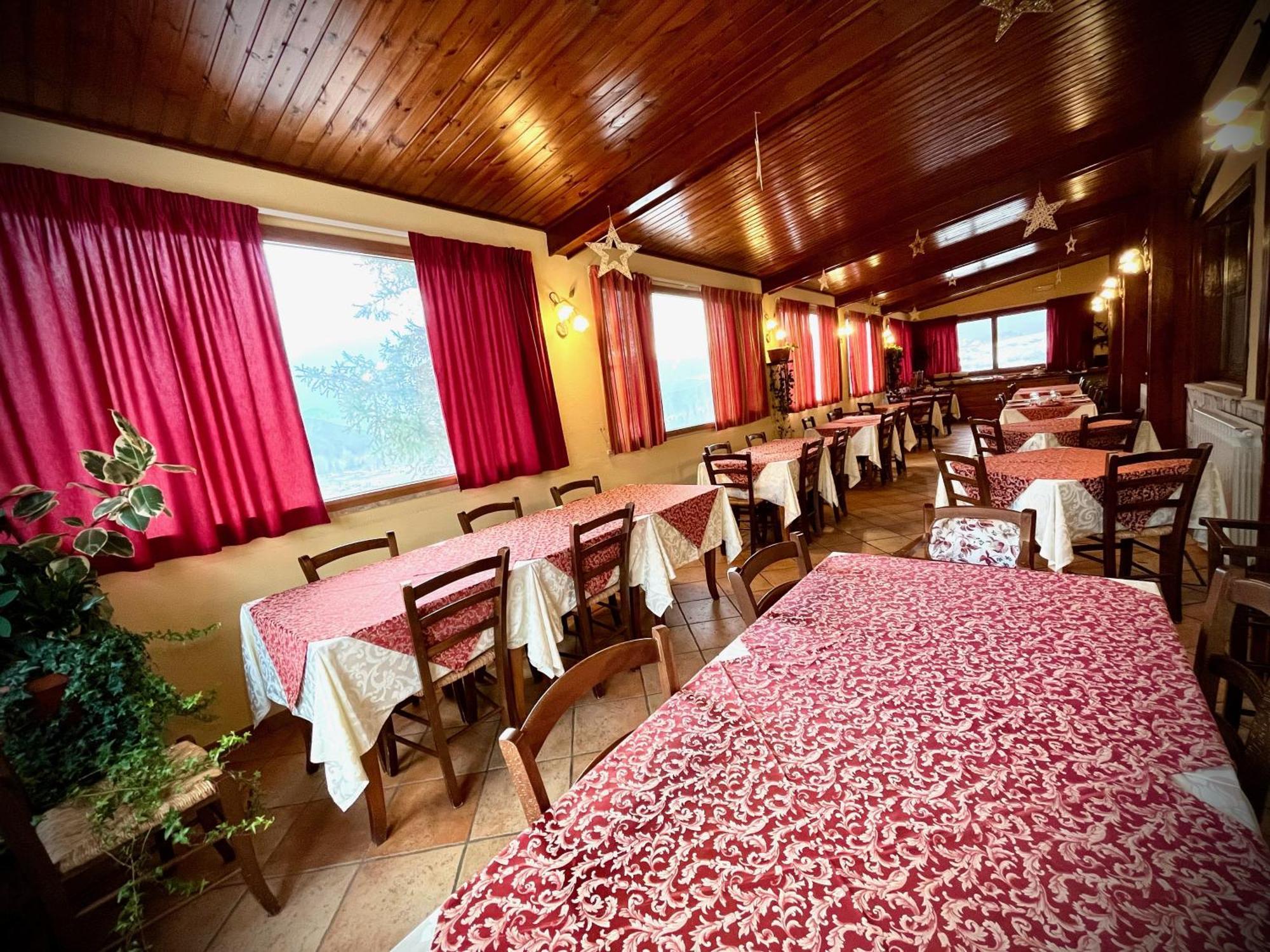 Hotel Pinguino Pescasseroli Eksteriør billede